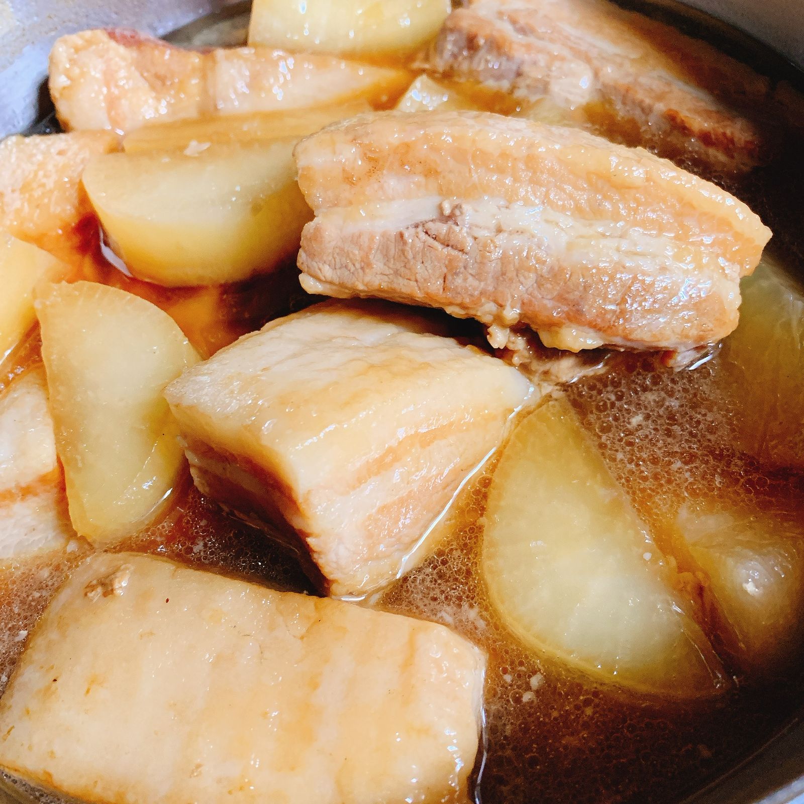豚の角煮と大根の煮込み